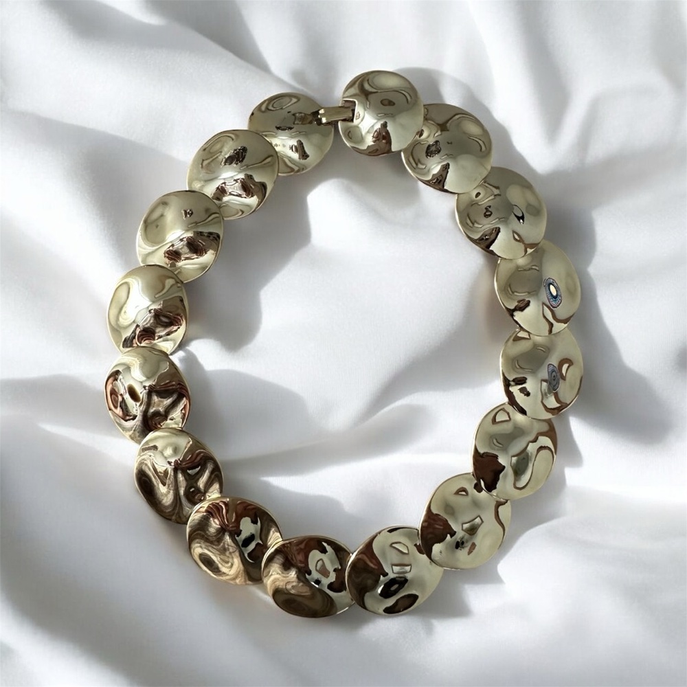 Vintage Elegant Gold-Tone Necklace